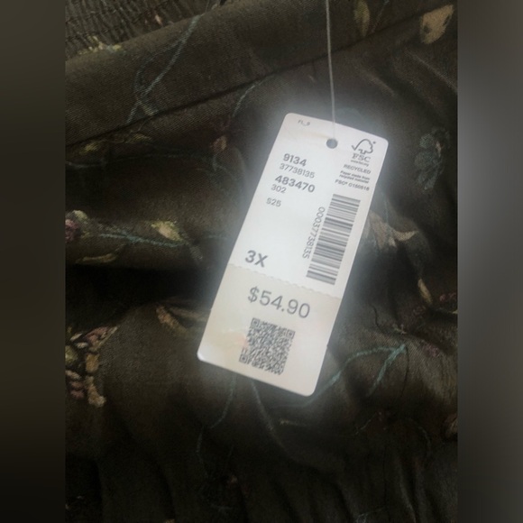 2 piece Olive Floral Puff-Sleeve Women's Top and matching skirt. 3x - Picture 4 of 4